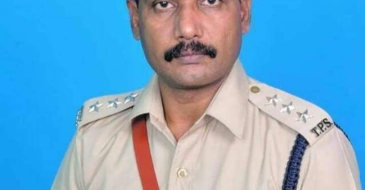 தூத்துக்குடி ரூரல் டிஎஸ்பி கலை கதிரவன் மனித நேயத்தோடு கருணை உள்ளம் கொண்டு அடுக்கடுக்காக செய்து வரும் மக்கள் பணிகள் சர்வதேச உரிமைகள் கழகம் சார்பில்மனதை உருக்கும் வீடியோ