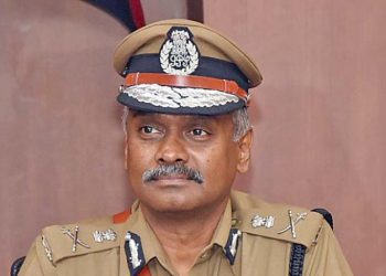 கொரோனா தொற்றால் பாதிக்கப்பட்ட காவல் ஆய்வாளருக்கு தனது சொந்த செலவில் ரூ.2.25 லட்சம் மதிப்பிலான    உயிர் காக்கும் மருந்தை வெளிநாட்டிலிருந்து வரவழைத்த சென்னை காவல் ஆணையரின் மனிதநேயம்