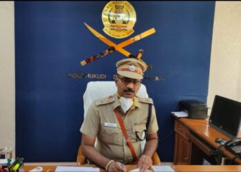 தூத்துக்குடி மாவட்டத்தில் கஞ்சாவை முற்றிலும் ஒழிப்பதற்காக  தனிப்படைகள் அமைத்தார் .   எஸ் பி  ஜெயக்குமார்