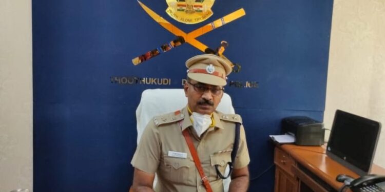 144 தடை உத்தரவு அமலில் உள்ளதால் ஆடி அமாவாசை நாளில் சடங்கு, சம்பிரதாயங்கள் செய்வதற்காக கூடுவதை தவிர்க்குமாறு தூத்துக்குடி மாவட்ட காவல் கண்காணிப்பாளர் .எஸ். ஜெயக்குமார் அவர்கள் கேட்டுக்கொண்டுள்ளார்.