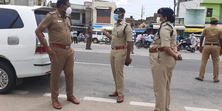 ஆம்பூரில் பக்ரீத் பண்டிகையையொட்டி பாதுகாப்பு பணிகளை வடக்கு மண்டல ஐஜி  நாகராஜன் நேரில் ஆய்வு