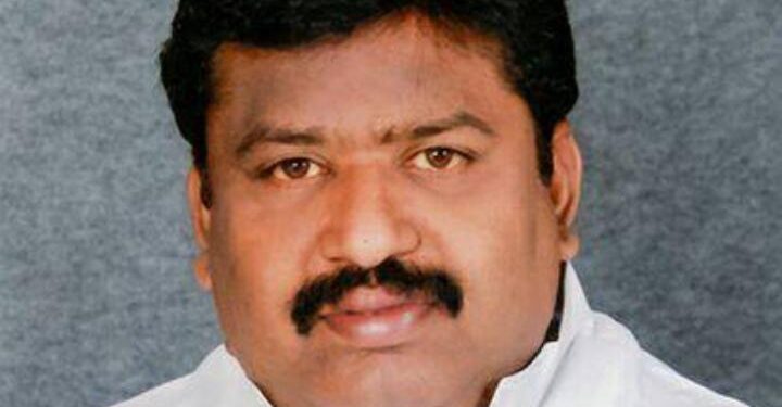 தமிழகத்தில் கொரானா வைரஸ் தாக்குதலின் விளைவாக  மக்கள் வாழ்வாதரம் இழந்து பஞ்சத்தினால் பசியினால் அழுது கொண்டிருக்கிறார்கள்.  தமிழக முதல்வரே  மக்களே  காப்பாற்றுங்கள்.