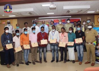 திருச்சி சாலைவிபத்தில் படுகாயமடைந்தவர்களுக்கு உதவிய நபர்களுக்கு நற்கருனை விருது