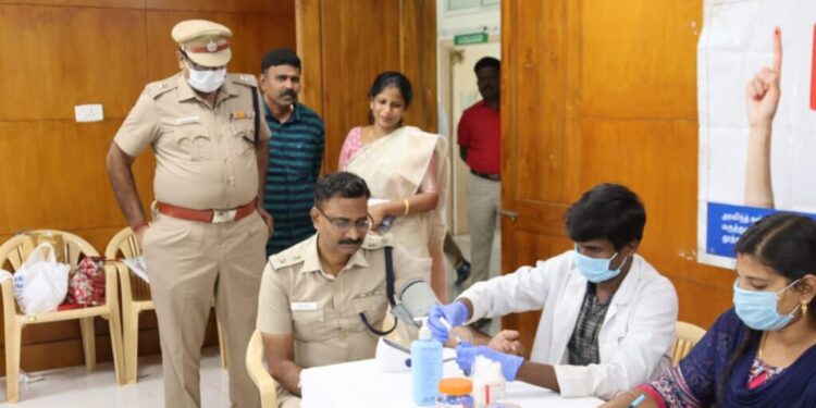 தூத்துக்குடி மாவட்ட காவல்துறையினருக்கு இலவச மருத்துவ சிகிச்சை