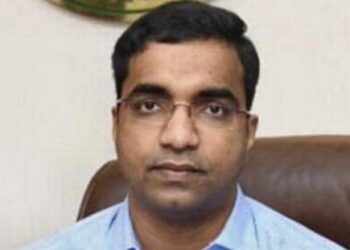 தூத்துக்குடி மாவட்ட புதிய ஆட்சியர் செந்தில்ராஜ் வாக்குறுதியை ஏற்று இன்று நடைபெற இருந்த ஆர்ப்பாட்டத்தை தற்காலிகமாக நிறுத்தி  வைத்த தூத்துக்குடி பத்திரிகையாளர் மன்றம்