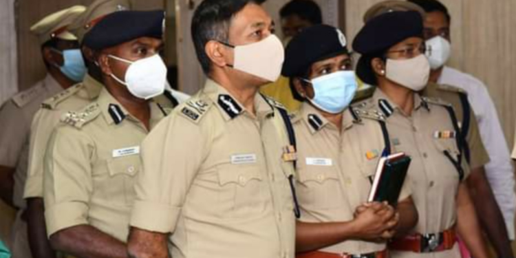 4K தொழில் நுட்பத்துடன் கூடிய 40 சிசிடிவி கேமராக்களின் இயக்கத்தை சென்னை பெருநகர போலீஸ் கமிஷ்னர் துவக்கி வைத்தார்