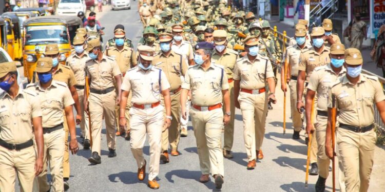 துணை இரானுவ படையினரின் கொடி அணிவகுப்பு – கன்னியாகுமரி எஸ்.பி தலைமையில்  நடைபெற்றது