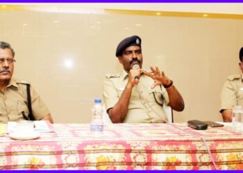 மாவட்ட எஸ்.பி தலைமையில் காவல்துறையினர்க்கு அறிவுரை கூட்டம்