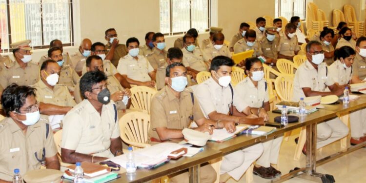 திருநெல்வேலி மாவட்ட எஸ்.பி. தலைமையில் தேர்தல் பாதுகாப்பு நடவடிக்கைகள் குறித்து ஆலோசனை