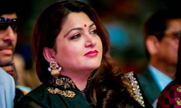 “தாய் இல்லாமல் நான் இல்லை” – குஷ்பு  உணர்ச்சிமிகு தேர்தல் பிரச்சாரம்