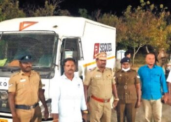 சேலத்தில் 36 கோடி மதிப்புள்ள நகைகள் சிக்கியது – ஆவணங்கள்  இல்லாததால் பறிமுதல் செய்யப்பட்டு அரசு கருவூலத்தில் ஒப்படைக்கப்பட்டது.