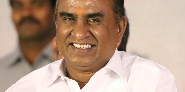 என்ன தான் நடக்கிறது கோவை அதிமுகவில் ?  S.P.வேலுமணிக்கு எதிராக கிளம்பும் கட்சி நிர்வாகிகள்!