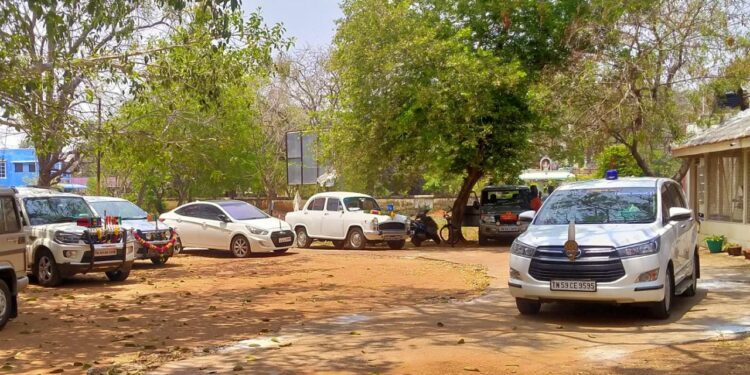 காரைக்குடி தொகுதியில் 9 பேர் வேட்புமனு தாக்கல் தள்ளுபடி