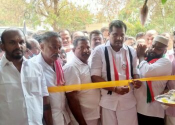 தேவகோட்டையில் அமமுக காரியாலய அலுவலகம் திறப்பு விழா