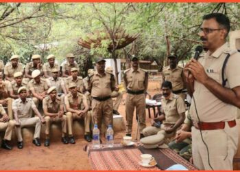கமேண்டோ பயிற்சி நிறைவிழா தூத்துக்குடி எஸ்.பி   ஜெயக்குமார் பரிசுகள், சான்றிதழ் வழங்கி பாராட்டு.