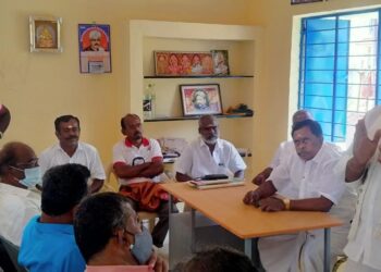 தேவகோட்டை வட்ட வ.உ.சி பேரவை அலுவலகத்தில் ம.நீ.ம வேட்பாளர் இராசகுமார் வாக்குகள் சேகரித்து பிரச்சாரம்