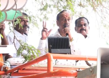 தளக்கவயல் கிராமத்தில் பாஜக வேட்பாளர் எச்.ராஜா தேர்தல் பிரச்சாரம்.