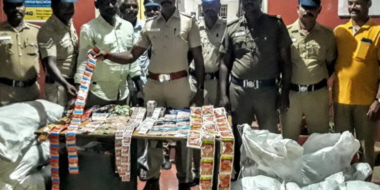 ரூ. 11 லட்சம் மதிப்புள்ள போதை குட்கா  பொருட்கள் சிதம்பரம் நகர போலீசார் பறிமுதல்