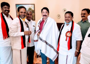 தயாநிதி மாறன் அவர்களை வரவேற்று வாழ்த்து பெற்ற குன்னூர் தொகுதி வேட்பாளர்.