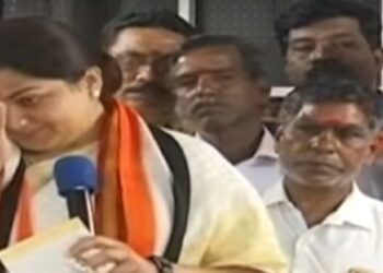 “தாய் இல்லாமல் நான் இல்லை” – குஷ்பு  உணர்ச்சிமிகு தேர்தல் பிரச்சாரம்