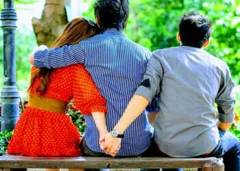 கள்ளக்காதல் விவகாரம்: கள்ளக்காதலன், கள்ளக்காதலி இருவரும் அடுத்தடுத்து வெட்டி படுகொலை. சிவகங்கையில் பதட்டம், பரபரப்பு. அசம்பாவிதம் நடைபெறாமல் இருக்க போலீஸ் குவிப்பு.