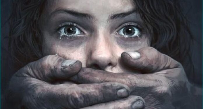 மாணவியை 3 மாத கர்ப்பிணியாக்கிய பெரியப்பா மகன் கைது