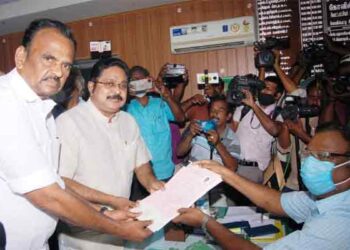 கோவில்பட்டி சட்டமன்ற தொகுதியில் டி.டி.வி.தினகரன் வேட்புமனுத் தாக்கல்