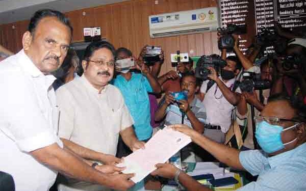 கோவில்பட்டி சட்டமன்ற தொகுதியில் டி.டி.வி.தினகரன் வேட்புமனுத் தாக்கல்