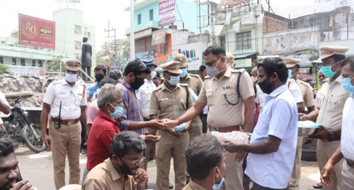 தூத்துக்குடியில் மாவட்ட எஸ்.பி தலைமையில் கொரனா வைரஸ் பரவலை தடுக்கும் விதமாக பொதுமக்களுக்கான விழிப்புணர்வு முகாம்