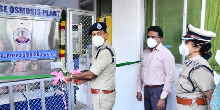 புதிய  குடிநீர் சுத்திகரிப்பு மையத்தை சென்னை போலீஸ் கமிஷ்னர் துவக்கி வைத்தார்