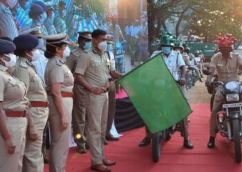 கமிஷ்னர் தலைமையில் கொரனா தடுப்பு மேடை நாடக விழிப்புணர்வு நிகழ்ச்சி