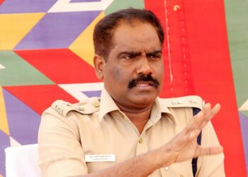 மக்கள் வாக்கு செலுத்திய இயந்திரங்களின் பாதுகாப்பு நடவடிக்கைகள் குறித்து மாவட்ட எஸ்.பி நேரில் ஆய்வு