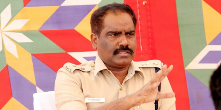 மக்கள் வாக்கு செலுத்திய இயந்திரங்களின் பாதுகாப்பு நடவடிக்கைகள் குறித்து மாவட்ட எஸ்.பி நேரில் ஆய்வு