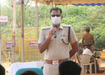 வாக்குப்பதிவை முன்னிட்டு தூத்துக்குடி மாவட்டத்தில் பாதுகாப்பு குறித்து மாவட்ட போலீஸ் சூப்பிரண்டு ஆய்வு