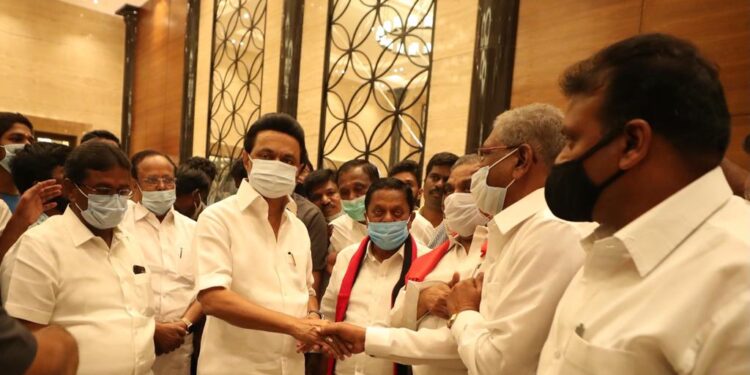 அமமுக மாநில நிர்வாகி திமுகவில் இணைந்தார்