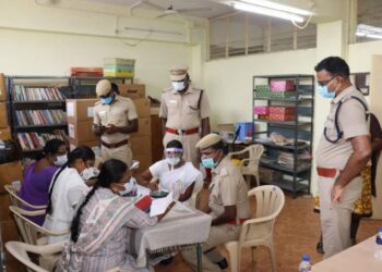 அமைச்சுப் பணியாளர்கள் மற்றும் காவல்துறையினருக்கான தடுப்பூசி சிறப்பு முகாம்