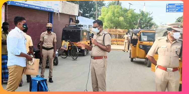 முழு ஊரடங்கு அறிவிக்கப்பட்டுள்ளதையடுத்து தூத்துக்குடி மாவட்டத்தில் 2000 போலீசார் பாதுகாப்பு