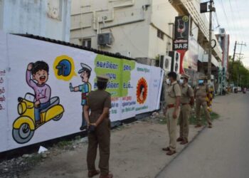 நெல்லை மாநகர காவல்‌‌‌துறை சார்பாக சுவர்களில் கண்கவர் ஓவியம்