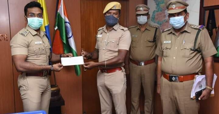 ஒரு மாதச் சம்பளத்தை தானமாக கொடுத்த கோவை காவலர் – குவியும் பாராட்டு