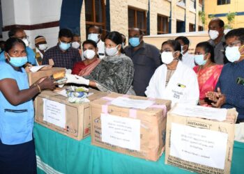 கொரோனா நோயாளிகள் மற்றும் உறவினர்களுக்கு இந்து சமய அறநிலையத்துறை சார்பில் உணவு