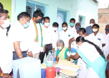 கொரானா தடுப்பூசி முகாம்களை‌ மின்னல் வேகத்தில் செய்து வருகிறார் ஸ்ரீவை. எம்.எல்.ஏ ஊர்வசி அமிர்தராஜ் 