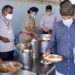 திருச்சி சரக டி.ஐ.ஜி ஆனி விஜயா IPS., கொரனா நோயாளிகளுக்‌‌‌கு மதிய உணவு வழங்கினார்‌‌‌