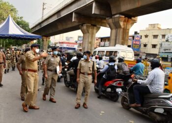 ஊரடங்கு காலத்தில்பா துகாப்பு பணிகளை சென்னை  போலீஸ் கமிஷனர் நேரில் ஆய்வு செய்தார்