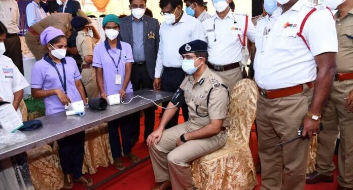 சென்னையில் போலீசாருக்கு உடல் பரிசோதனை மருத்துவ முகாம்