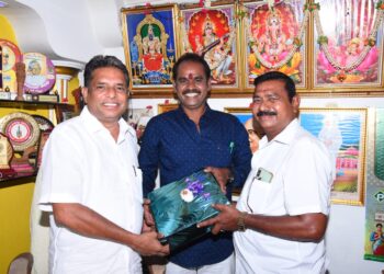 தலைமைச் செயலக பத்திரிகையாளர்கள் சங்கத்தின் மாநில செயலாளரும் தி ஹுயூமன் ரைட்ஸ் புலனாய்வு இதழ் துணை ஆசிரியர் காஞ்சி லயன் டாக்டர் கே முத்து அவர்களின் பிறந்த நாள் விழா!!காஞ்சிபுரத்தில் வெகு சிறப்பாக நடைபெற்றது. முக்கிய பிரமுகர்கள் பலர் கலந்துகொண்டு நேரில் வாழ்த்துக்கள் தெரிவித்தனர்