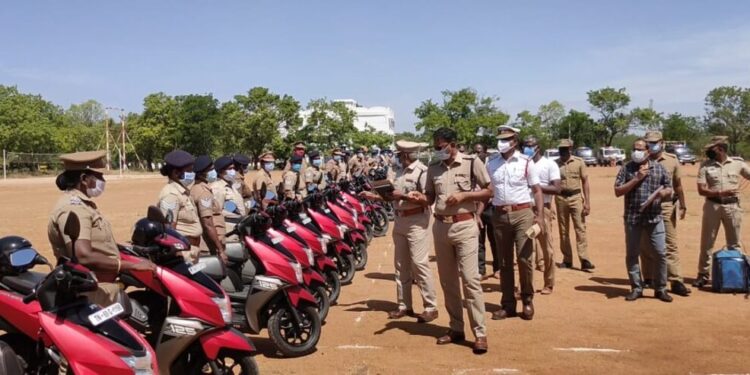 தூத்துக்குடி மாவட்ட காவல்துறையில் இயங்கி வரும் வாகனங்களை எஸ்பி ஜெயக்குமார் ஆய்வு செய்தார்