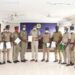 சிறப்பாக பணியாற்றிய காவல் துறையினர் 15 பேருக்கு எஸ்பி ஜெயக்குமார் பாராட்டு சான்றிதழ் வழங்கி பாராட்டினார்.
