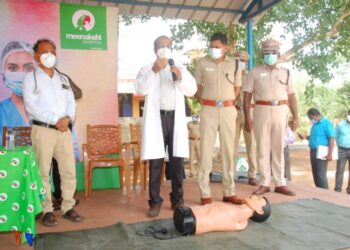 திருவாரூர் மாவட்ட காவல்துறை மற்றும் தஞ்சாவூர் மீனாட்சி மருத்துவமனை (தனியார்) இணைந்து மாவட்ட ஆயுதப்படை வளாகத்தில் காவலர் நல சிறப்பு மருத்துவ முகாம்