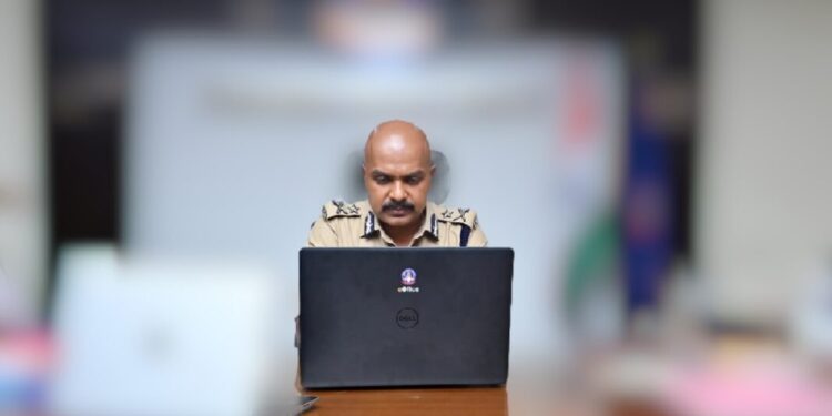 பாலியல் பாதிப்புகளில் இருந்து மாணவிகளை பாதுகாக்க -மத்திய மண்டல ஐ.ஜி பள்ளி முதல்வர்களுக்கு அறிவுரை