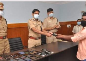 திருநெல்வேலி சைபர் க்ரைம் போலீசாரால்‌‌‌ 5 லட்சம் மதிப்புள்ள 43 செல்‌‌‌போன்கள் மீட்பு